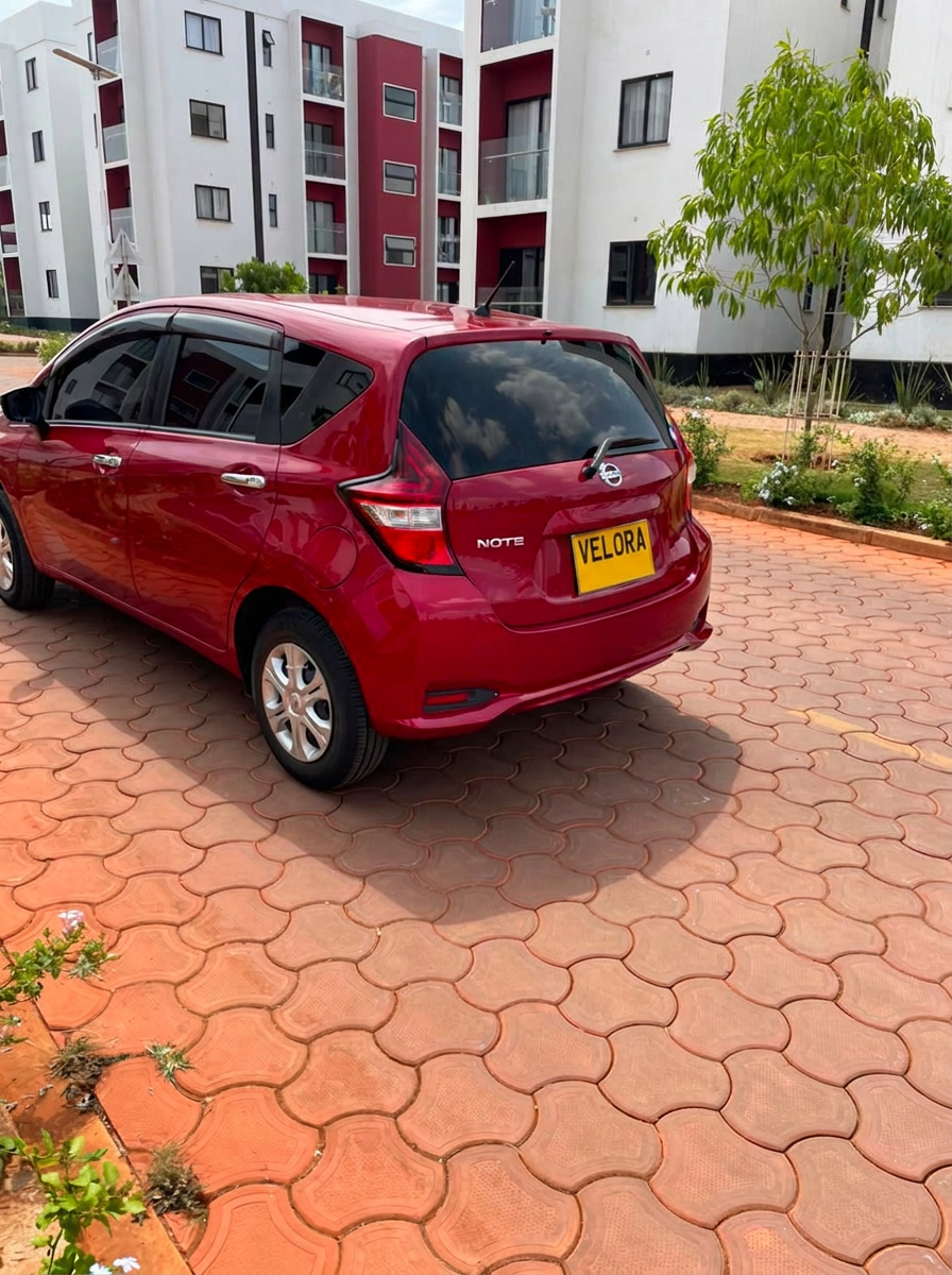 Nissan Note — Rear view