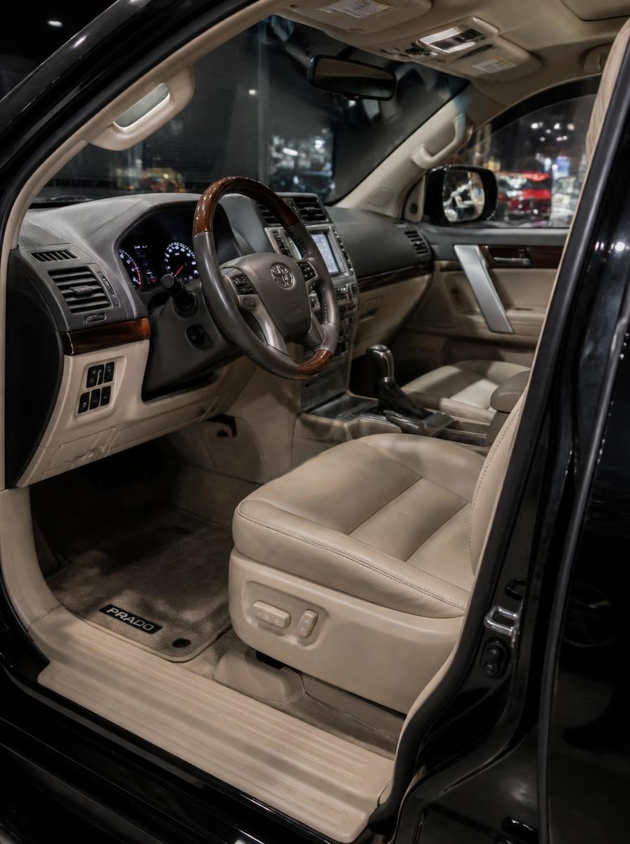 Toyota Land Cruiser Prado VX — Interior view