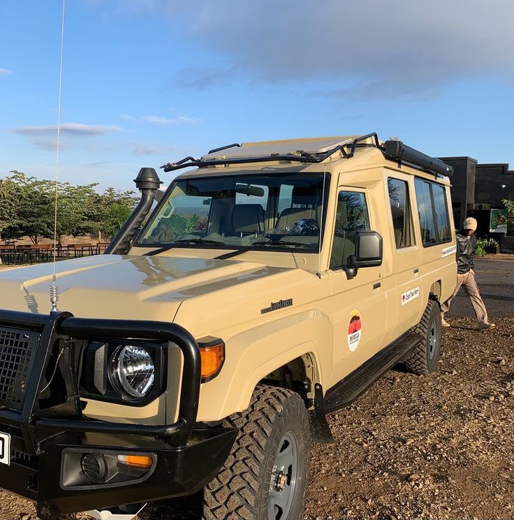 Safari Land Cruiser (Tour Edition) — Alt view