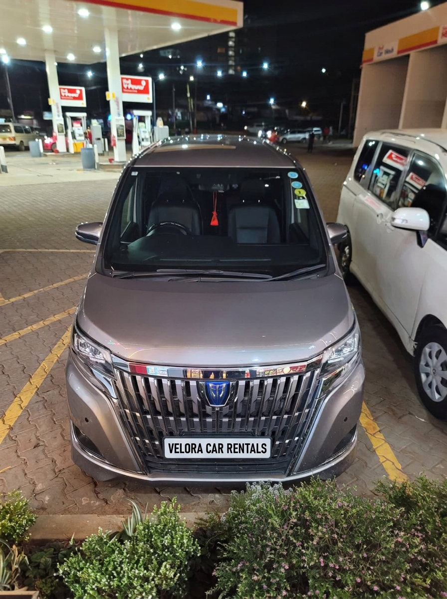 Toyota Esquire (7 Seater)